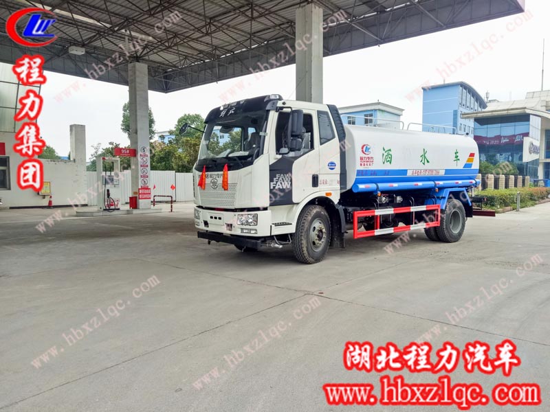 2019/06/27/，胡總在程力集團(tuán)自提一輛14方解放J6灑水車，單號(hào)：25199/70129