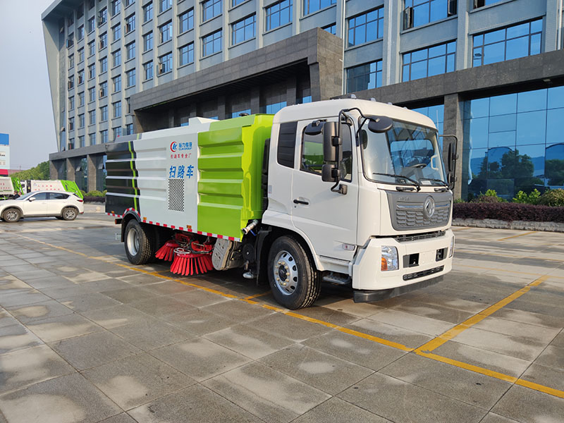 程力集團東風(fēng)天錦掃路車